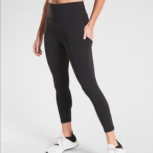 Athleta ultimate stash pocket black 7/8 leggings